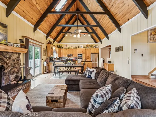 200 Birchwood Dr, Lake Arrowhead, CA 92352