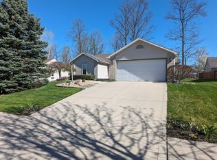 2821 Meadows Park Way, Fort Wayne, IN