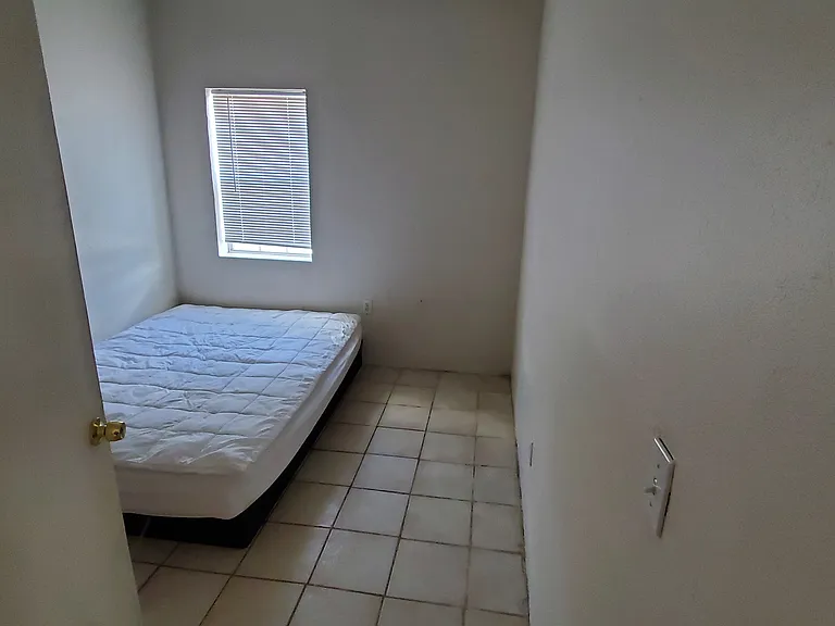 1504 Tapia Blvd SW #A — Photo 11