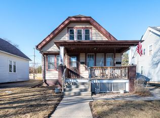 2902 E Van Norman Ave #2904, Saint Francis, WI 53235