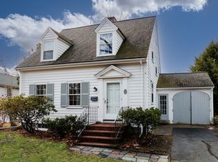 9 Hillside Ter, Lexington, MA 02420