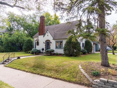 1916 Cass STREET, La Crosse, WI, 54601