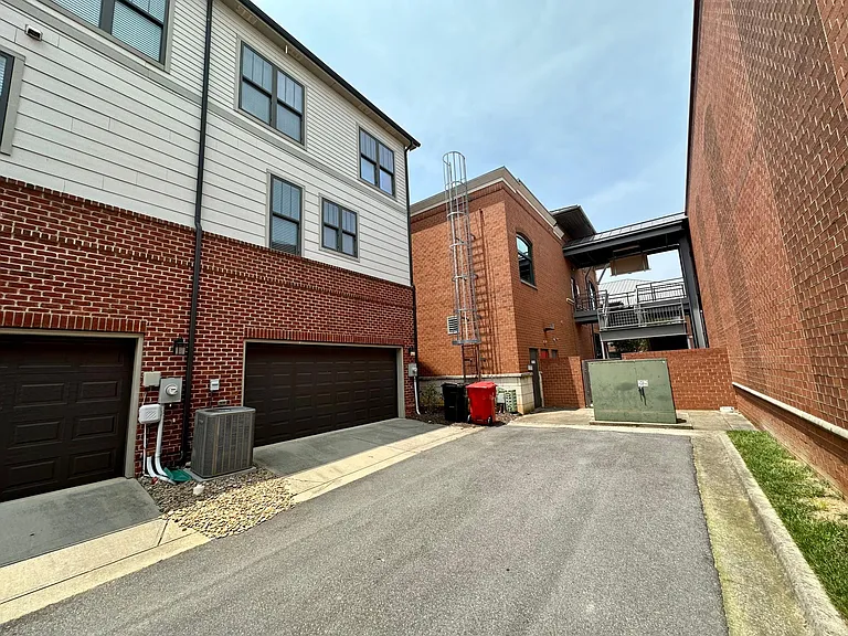 564 Jetton St — Photo 14