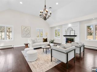 15 Candlestick Ln, Upper Saddle River, NJ 07458