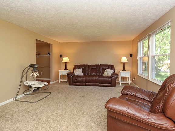 4th image of 4333 Clayburn Dr