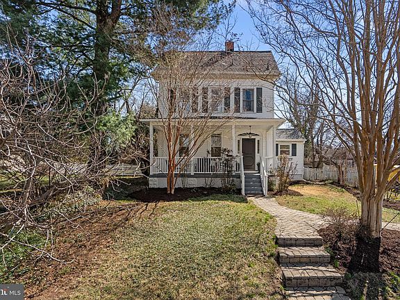 2nd image of 212 Dearborn Ave