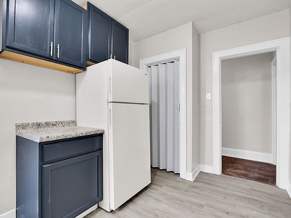 4th image of 2759 Harris Ave #1