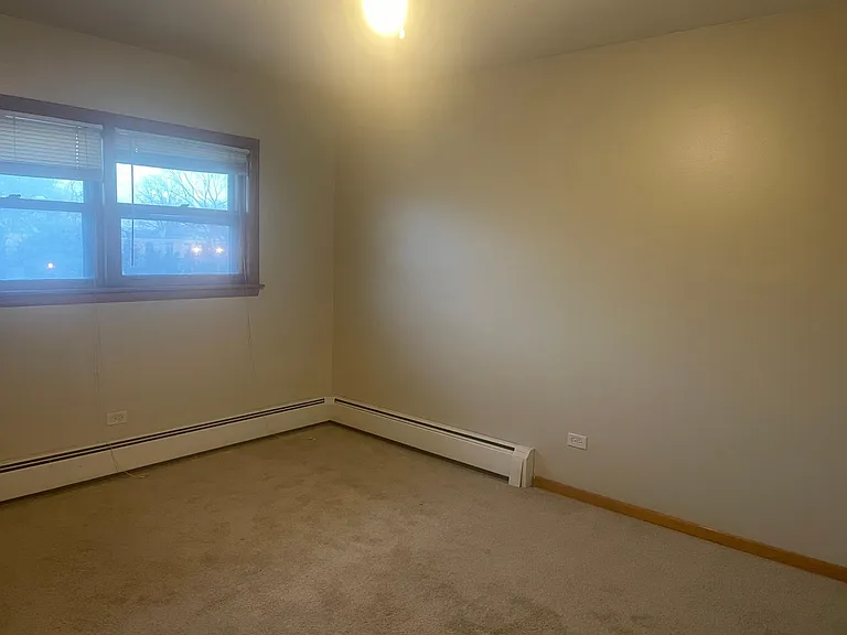 10016 S Pulaski Rd #12 — Photo 7