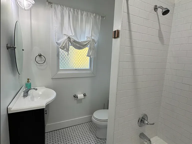 Roycroft Pl — Photo 15