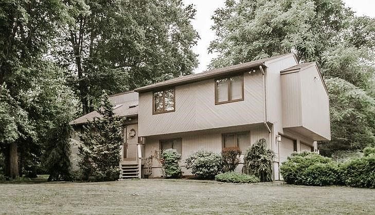 1st image of 101 Hillcrest Dr