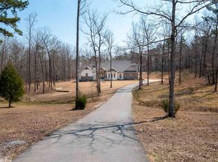 1654 S Silverthorne Dr, Little Rock, AR 72210