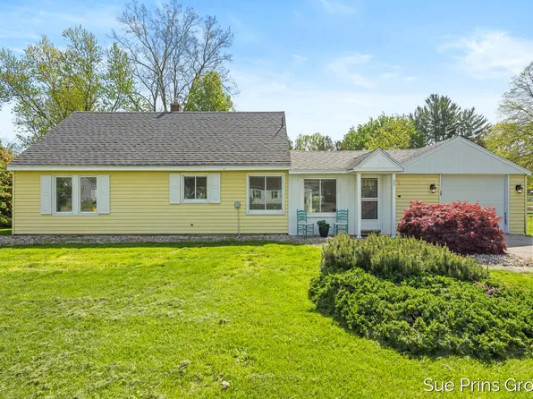 6518 8th Ave SW, Grandville, MI 49418
