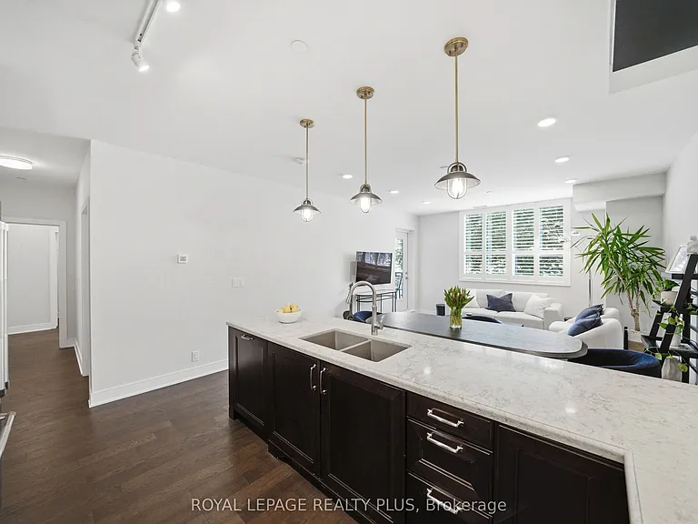 1575 Lakeshore Rd W #117 — Photo 16
