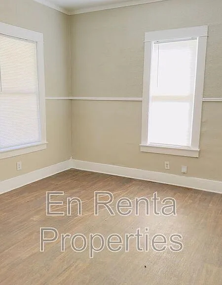 1217 Clinton Ave — Photo 6