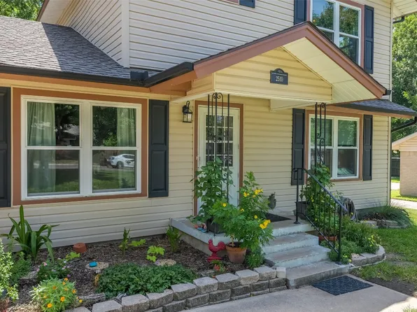 2510 Denison St, Denton, TX 76201