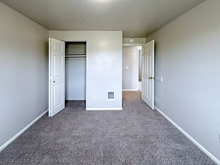 780 Cloverleaf Loop — Photo 11