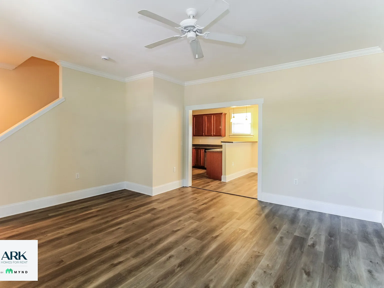 3 bed, 2.5 bath, 1618 sqft, $1,715 — Photo 3