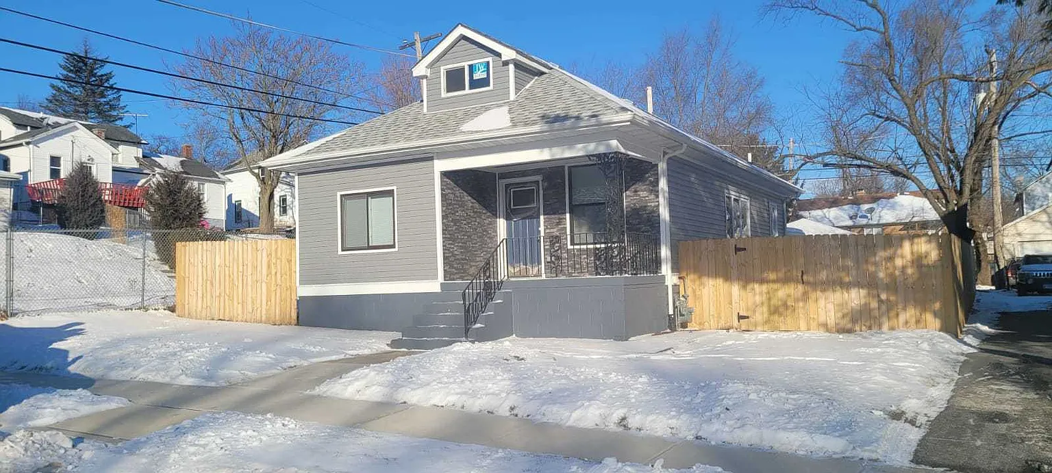 431 Prior St photo 1