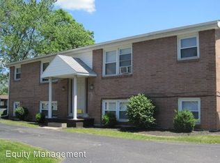 665 Churchill Rd APT 3, Girard, OH 44420