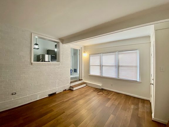 5th image of 302 Brentwood Dr