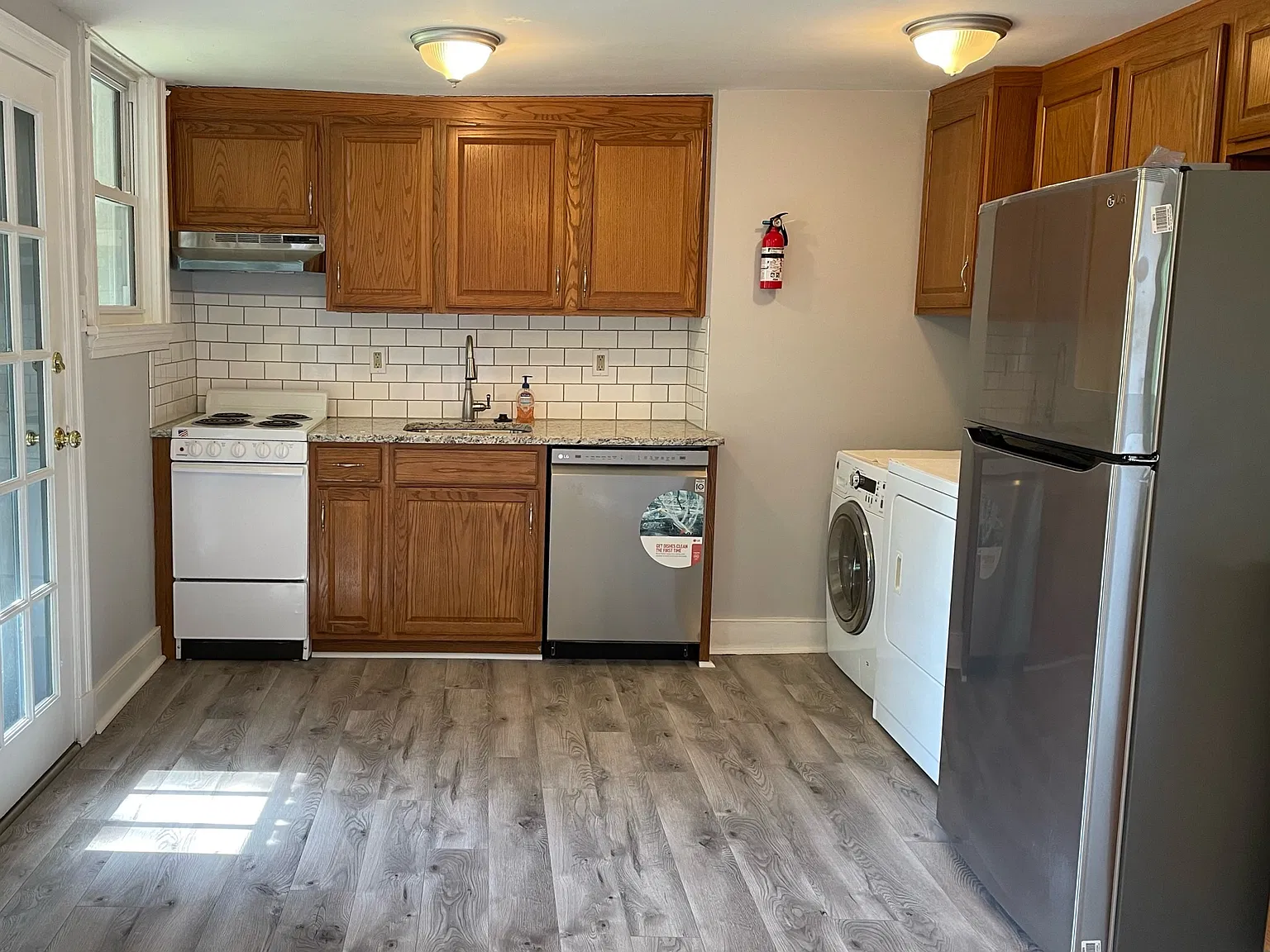 3429 W Franklin St — Photo 4