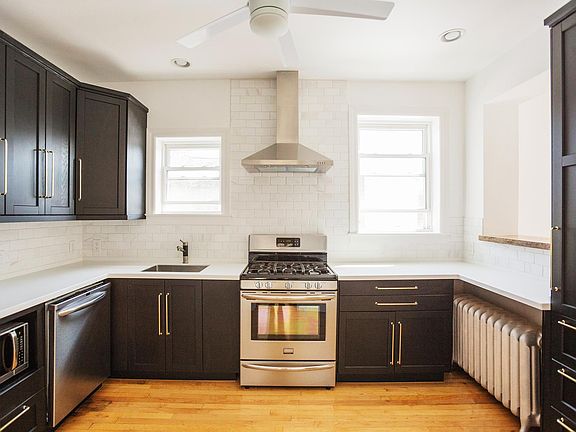 3rd image of 6524 N Bosworth Ave #3