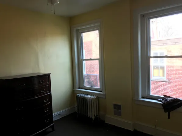 23 E 18th St, Chester, PA 19013