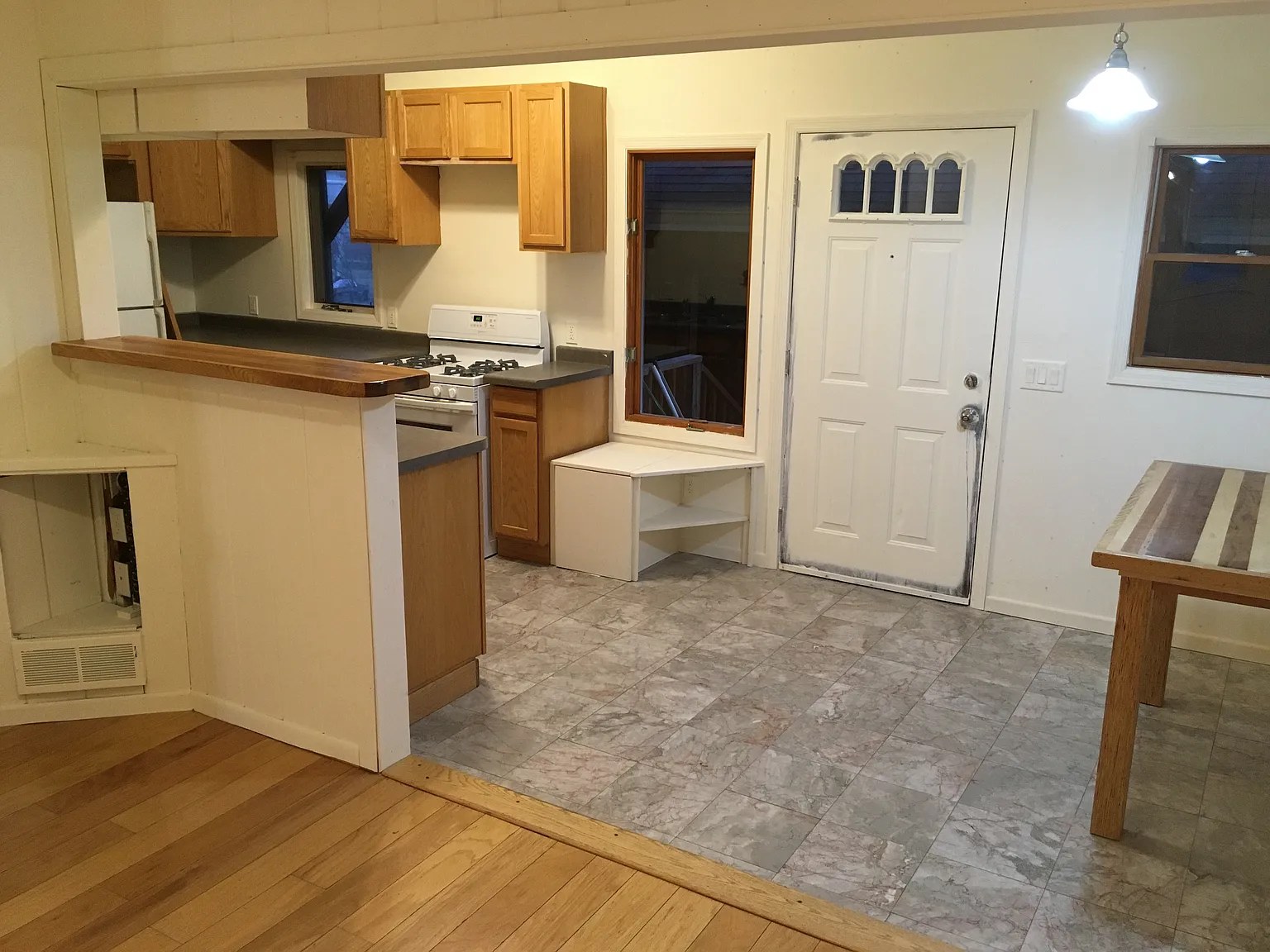 2835 Hoard St — Photo 4