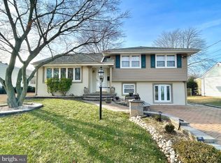 526 Lee Ann Rd, Cherry Hill, NJ 08034