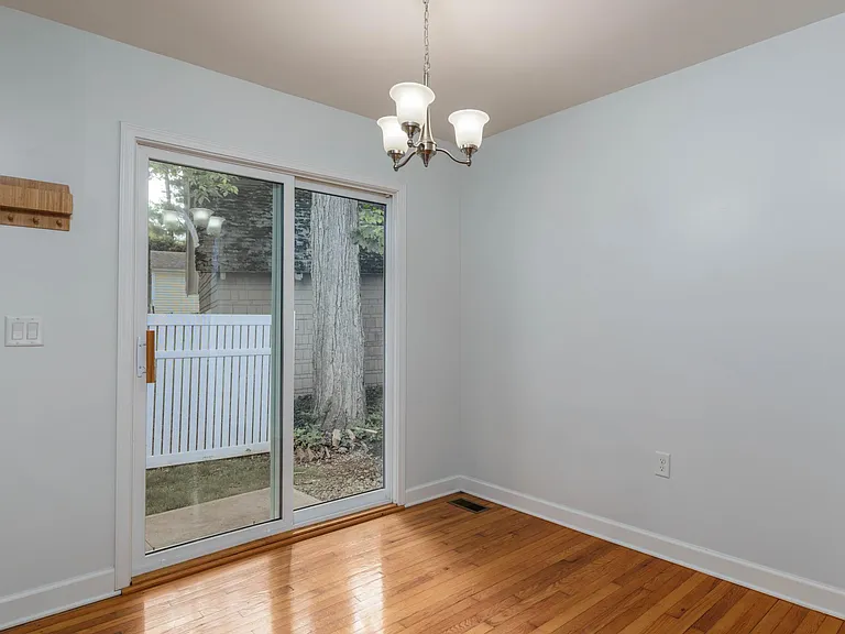 0 1/2 Hillside Ave — Photo 10