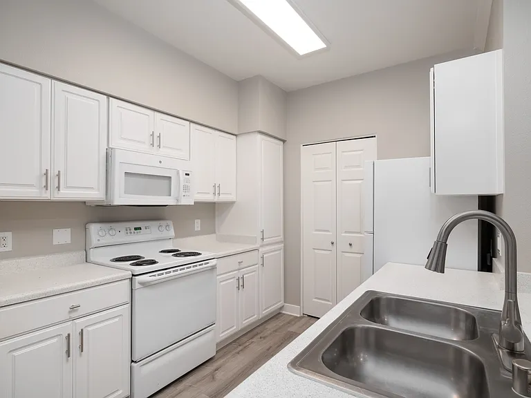Donner - 2BR, 2BA 1,058SF