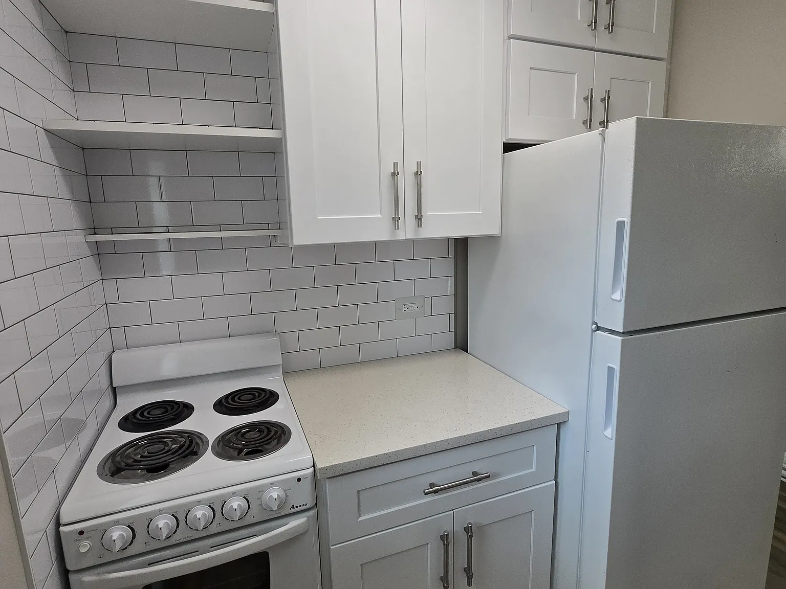 611 NE 10th Ave — Photo 4