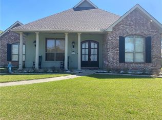 168 Oaklawn Ridge Ln, Saint Rose, LA 70087