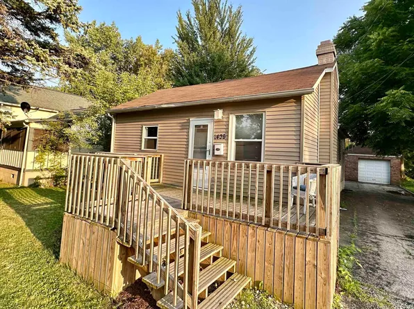 1439 Greenwich St, Saginaw, MI 48602