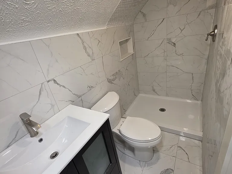 1411 W 110th St #1 — Photo 7