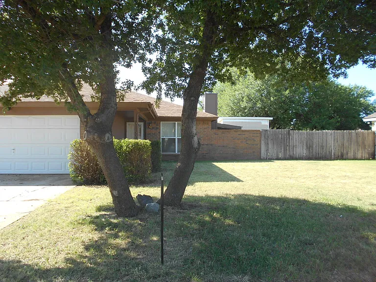 5609 Dartmouth St — Photo 8