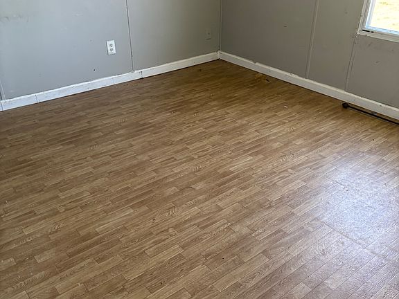 5th image of 265 Dickinson Rd