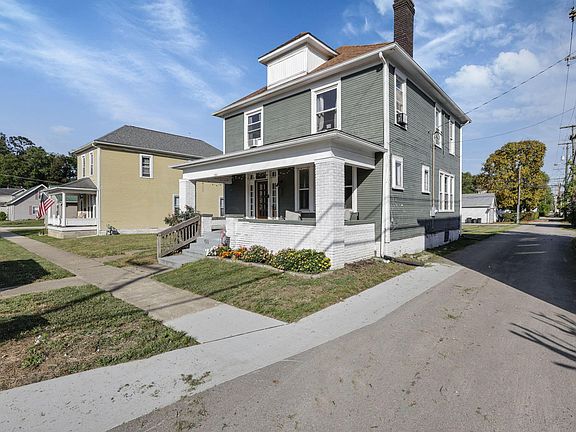 3rd image of 150 Wood St
