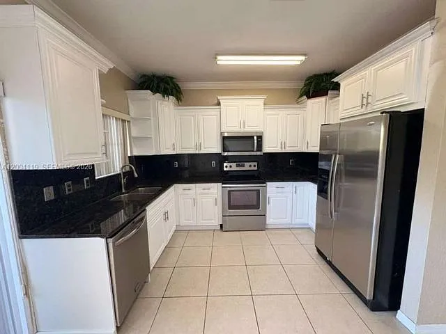 8361 NW 107th Ct — Photo 4