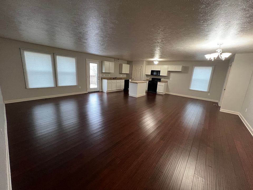 1st image of 2998 Country Knoll Dr
