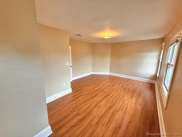 3 bed, 1258 sqft, $1,750 — Photo 4