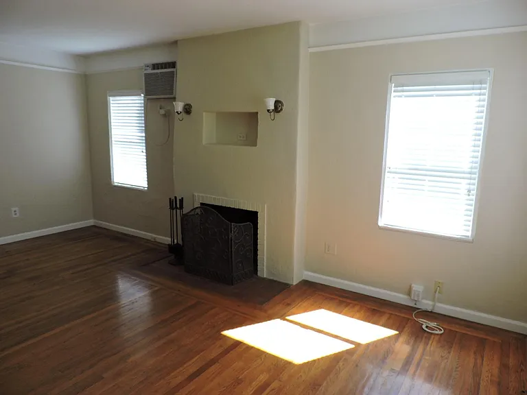 2314 Castro Way — Photo 4