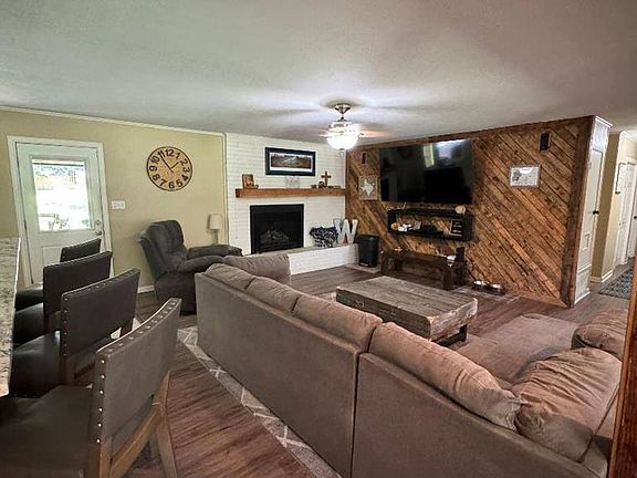 4th image of 106 Skylark Dr