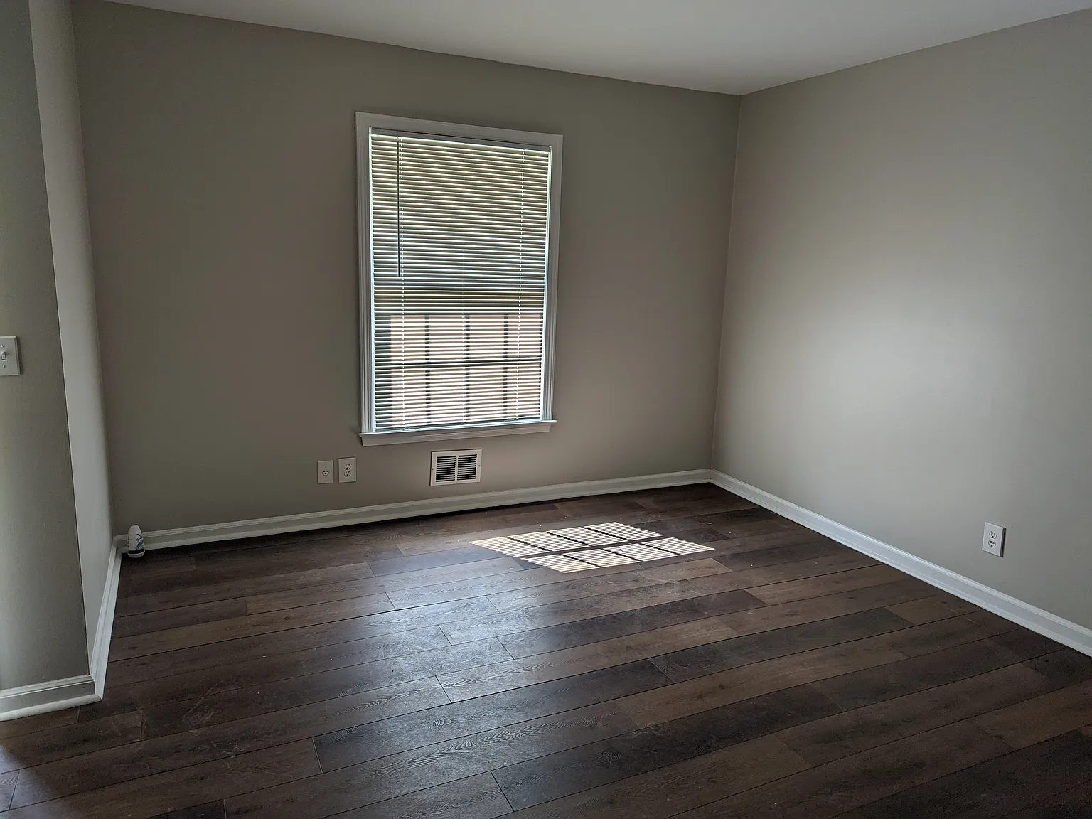 2 bed, $1,350 — Photo 2