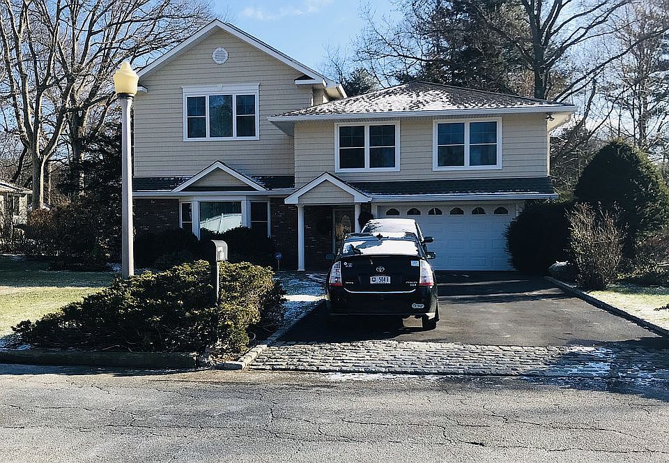 1st image of 51 Viola Dr