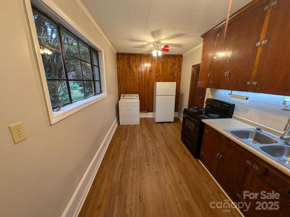 charlotte-north-carolina-6168435 picture