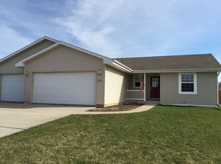4220 Baybrook Dr, Janesville, WI
