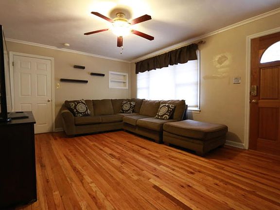 4th image of 139 Bolton Dr