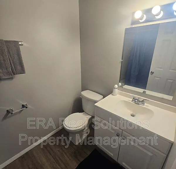 1706 Carstare Dr — Photo 17