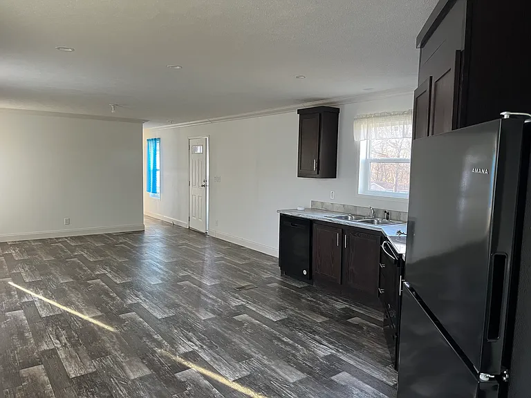 3951 S Mentor Ave #26 — Photo 4